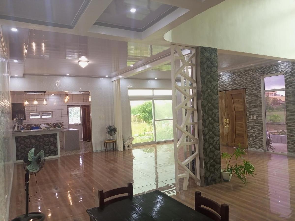 Villa Casa Camba, Barangay Bued Аламинос Екстериор снимка
